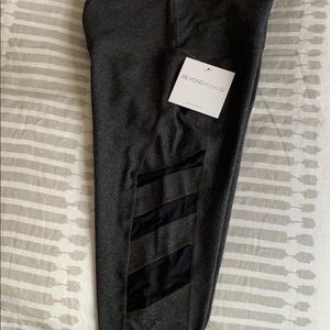 NWT Beyond Yoga High waisted leggings
